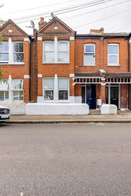 런던 Streatham 아파트 외부 사진